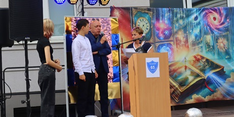 Powiększ grafikę: jubileusz-65-lecia-szkoly-701445.jpg
