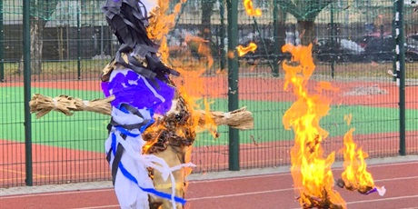 Powiększ grafikę: pierwszy-dzien-wiosny-w-klasa-i-iii-682841.jpg