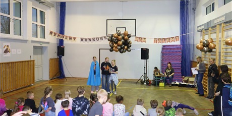 Powiększ grafikę: wielka-choinka-669777.jpg